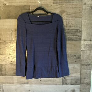 Pop fitted sweater L